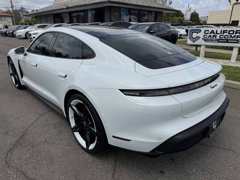 Used 2022 Porsche Taycan RWD image 3
