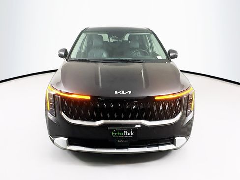 Used 2026 Kia Carnival FWD image 2