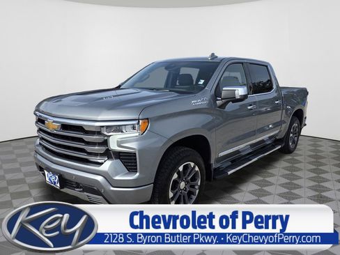 New 2026 Chevrolet Silverado 1500 High Country w/ Technology Package AWD/4WD image 1