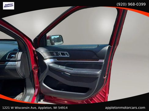 Used 2019 Ford Explorer Limited w/ Equipment Group 301A AWD/4WD image 25