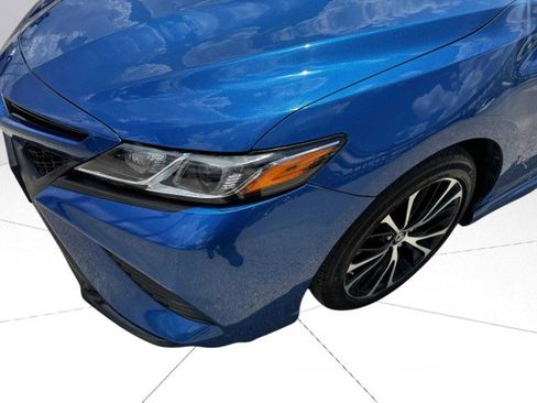 Used 2019 Toyota Camry SE image 11