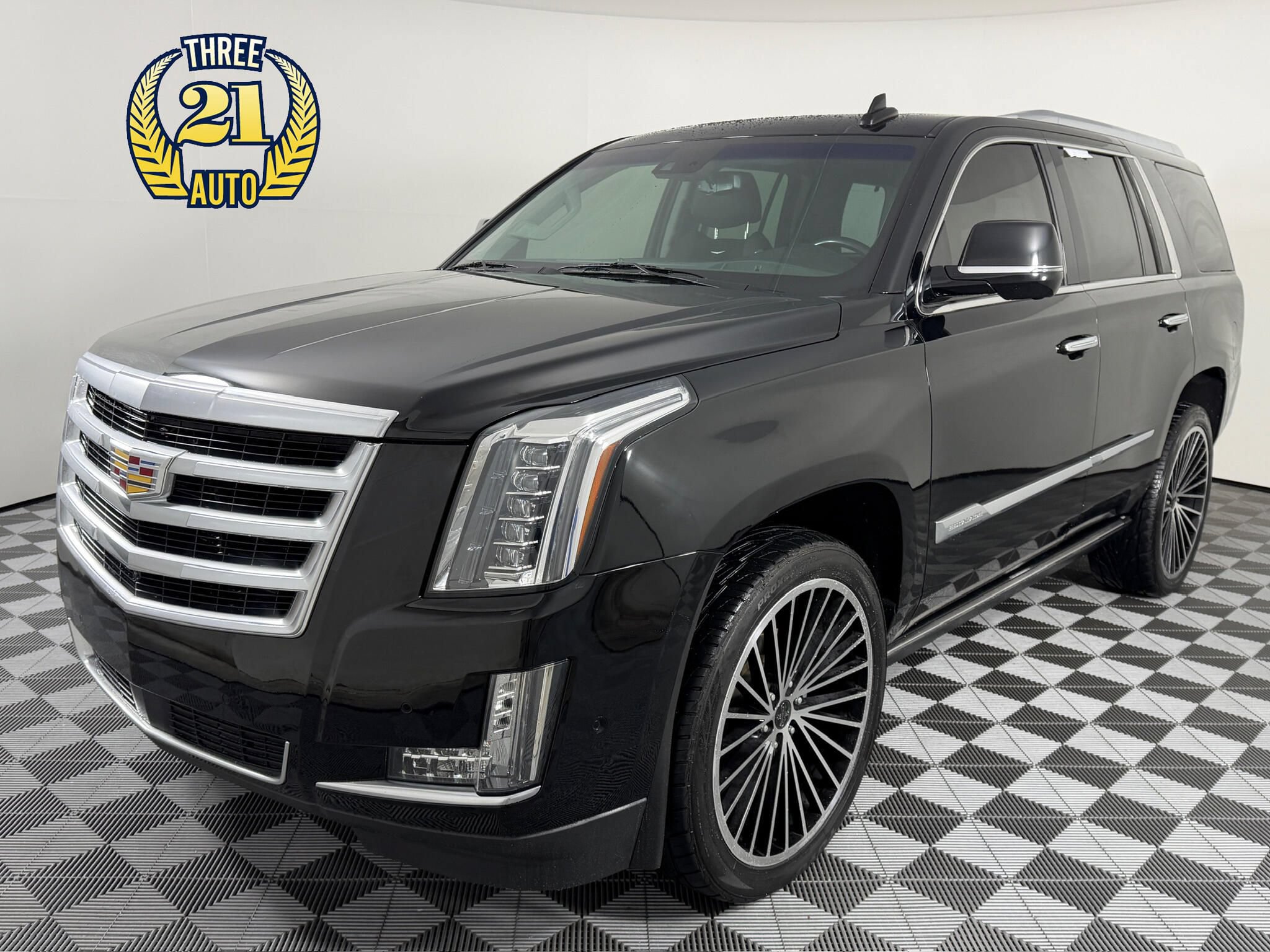 Used 2019 Cadillac Escalade Premium Luxury AWD/4WD image 1