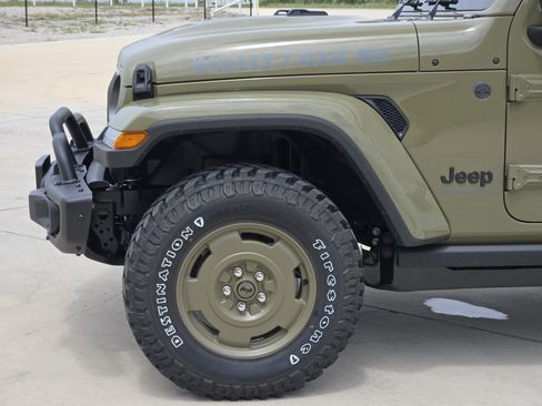 New 2026 Jeep Gladiator Willys AWD/4WD image 6