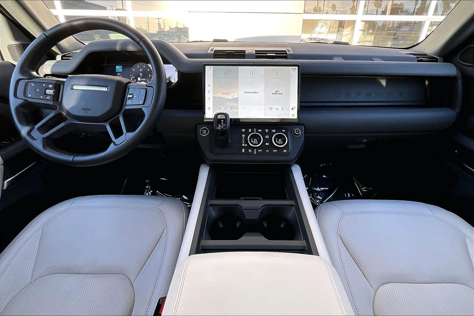 Used 2026 Land Rover Defender 110 X-Dynamic SE AWD/4WD image 15