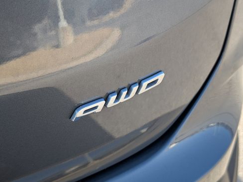 Used 2024 Ford Edge Titanium image 10