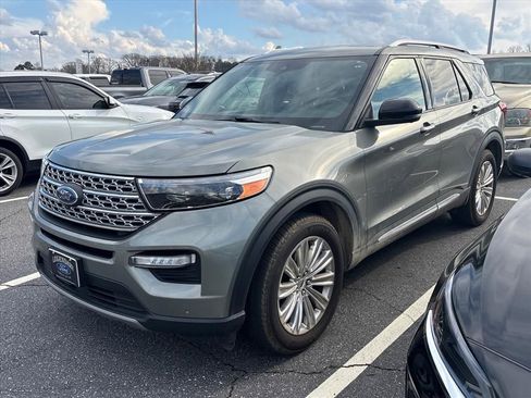 Used 2020 Ford Explorer Limited w/ Class III Trailer Tow Package image 2