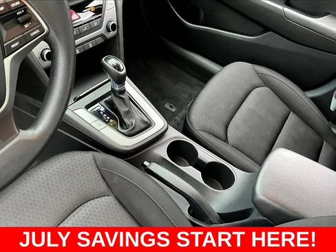 Used 2018 Hyundai Elantra SE FWD image 18