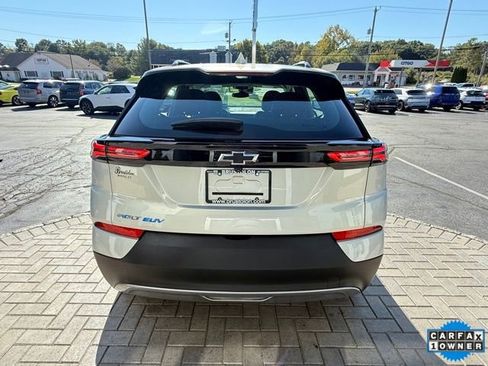 Used 2023 Chevrolet Bolt EUV LT image 10