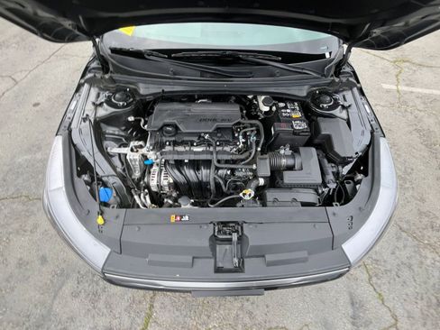 Used 2025 Kia K4 LXS image 31