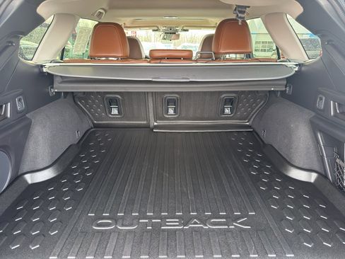 Used 2025 Subaru Outback Touring image 37
