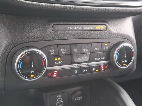 Certified 2025 Ford Escape ST-Line Select AWD/4WD image 28