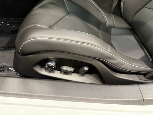 New 2026 Chevrolet Corvette Stingray image 12