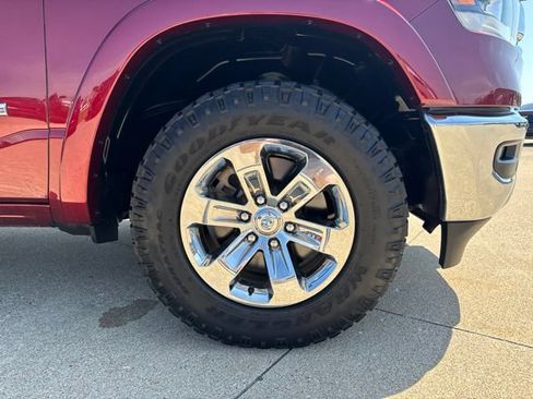 Used 2021 RAM 1500 Laramie AWD/4WD image 9