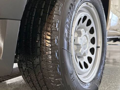 Used 2024 Chevrolet Colorado W/T image 24