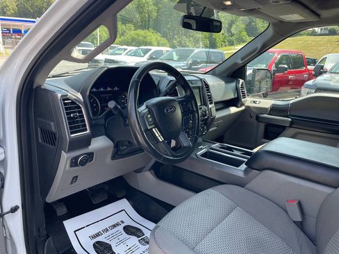 Used 2016 Ford F150 XLT w/ Equipment Group 302A Luxury AWD/4WD image 18