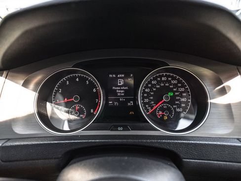 Used 2016 Volkswagen Golf SE w/ Lighting Package FWD image 10