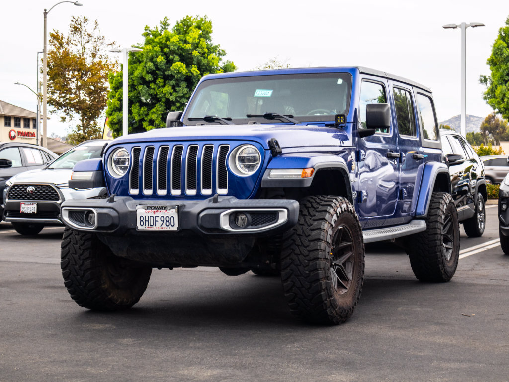 Used 2018 Jeep Wrangler Unlimited Sahara w/ LED Lighting Group AWD/4WD image 3