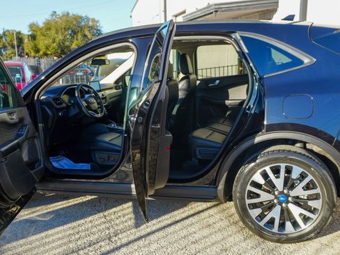 Used 2020 Ford Escape SE Sport image 11