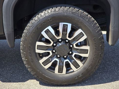 Certified 2025 GMC Sierra 2500 Denali Ultimate AWD/4WD image 28