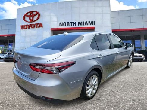 Used 2023 Toyota Camry LE image 4