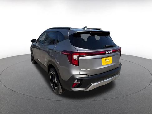 Used 2025 Kia Seltos S image 16