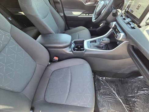 Certified 2025 Toyota RAV4 XLE FWD image 19