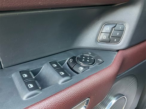 Used 2023 Ford Expedition Max Limited image 34