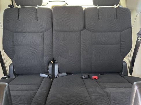 Used 2015 Chrysler Town & Country Touring FWD image 12