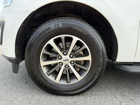 Used 2020 Ford Expedition Max XLT image 42