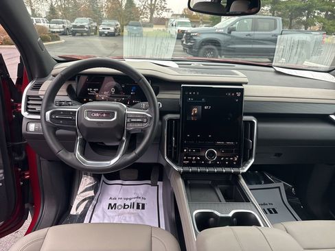 Used 2024 GMC Acadia Elevation w/ Luxury Package image 7