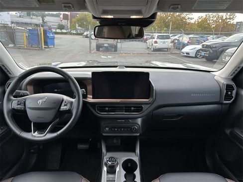 Used 2025 Ford Bronco Sport Outer Banks image 10