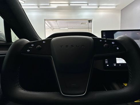 Used 2022 Tesla Model S AWD image 14