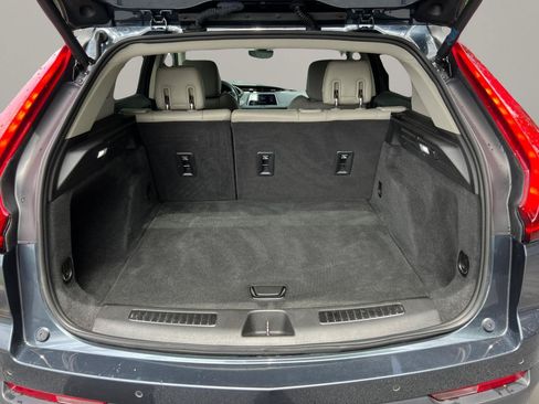 Used 2020 Cadillac XT4 Premium Luxury FWD image 18