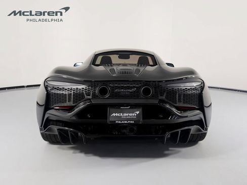 Used 2023 McLaren Artura RWD image 4