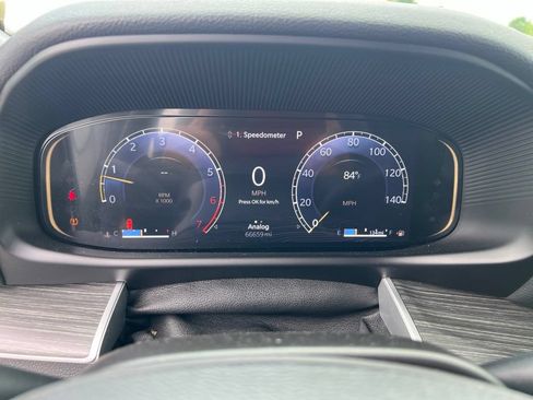 Used 2024 Jeep Wagoneer L Series II w/ Flexible Seating Group AWD/4WD image 7