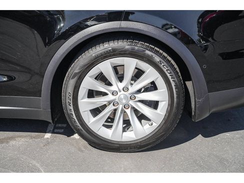 Used 2018 Tesla Model X 75D AWD/4WD image 10