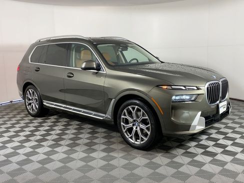 Certified 2023 BMW X7 xDrive40i w/ Climate Comfort Package image 6