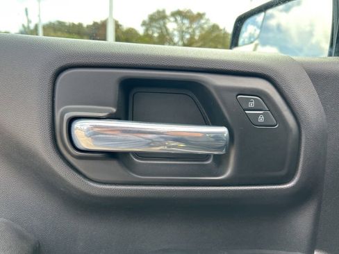 Used 2023 Chevrolet Silverado 1500 Custom image 19