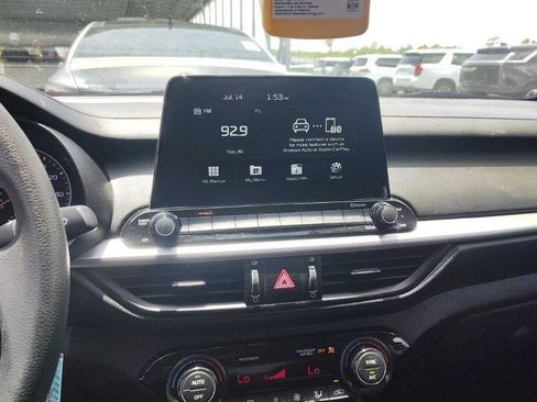 Used 2019 Kia Forte LXS FWD image 13