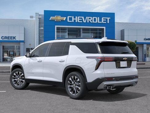 New 2026 Chevrolet Traverse LT w/ Sun and Wheel Package FWD image 5