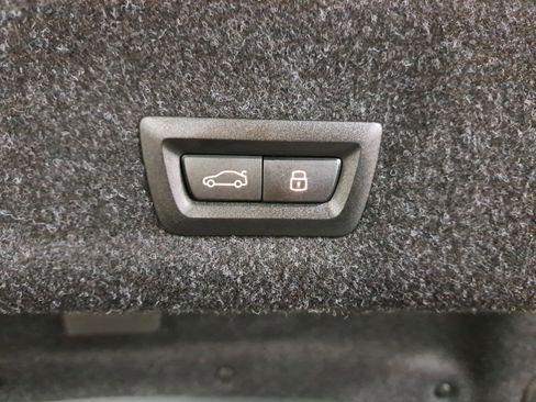 New 2026 BMW 330i Sedan w/ M Sport Package image 15