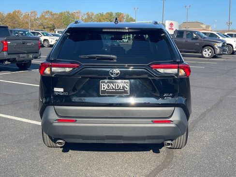 Used 2024 Toyota RAV4 XLE image 15
