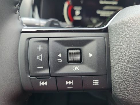 New 2026 Nissan Pathfinder SL FWD image 18