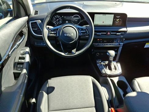New 2026 Kia Seltos EX image 9