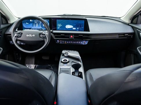 Used 2022 Kia EV6 Wind image 11