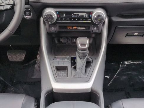 Used 2022 Toyota RAV4 XLE Premium FWD image 19