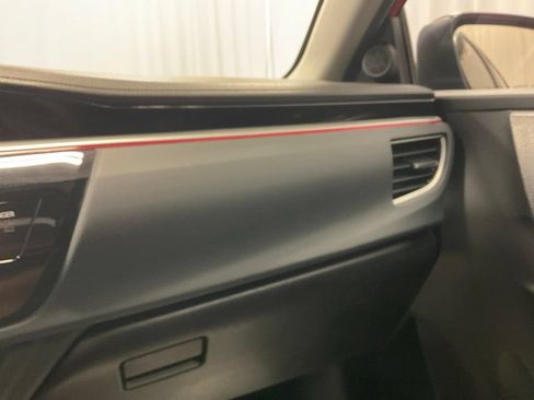 Used 2016 Toyota Corolla S Special Edition FWD image 29