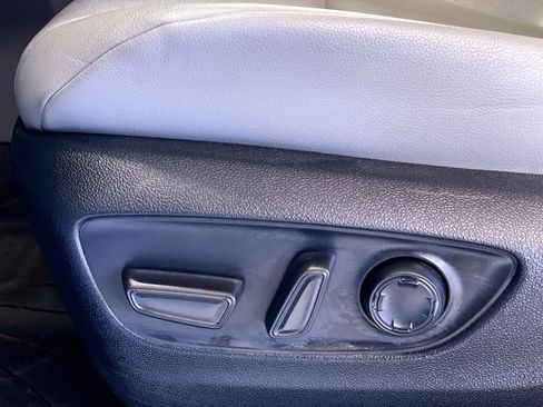 Used 2024 Toyota Sienna XLE w/ XLE Plus Package AWD/4WD image 17