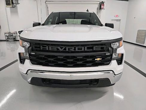 Used 2023 Chevrolet Silverado 1500 W/T w/ Trailering Package AWD/4WD image 2
