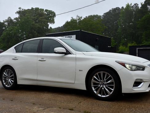 Used 2018 INFINITI Q50 Luxe RWD image 6